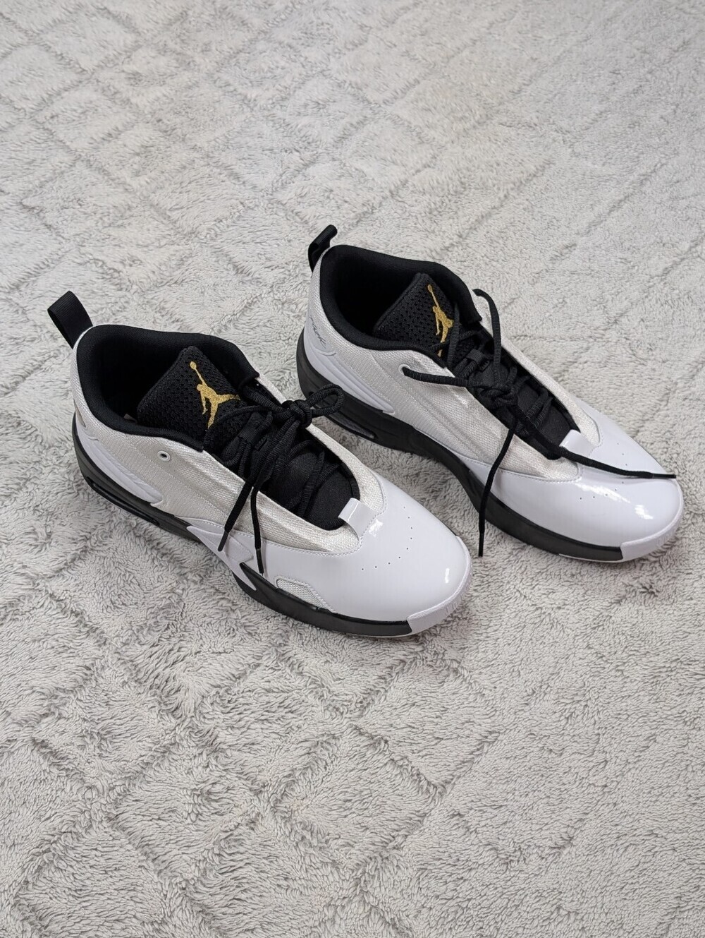 Nike Air Jordan Max Aura 6 White Gold Black Basketball Shoes Mens 13 FQ8298-101